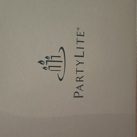 Partylite Signature Elevated Tealight Trio - Picture 5 of 5